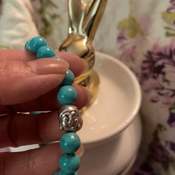 Jewelry - Picture 2 of 3